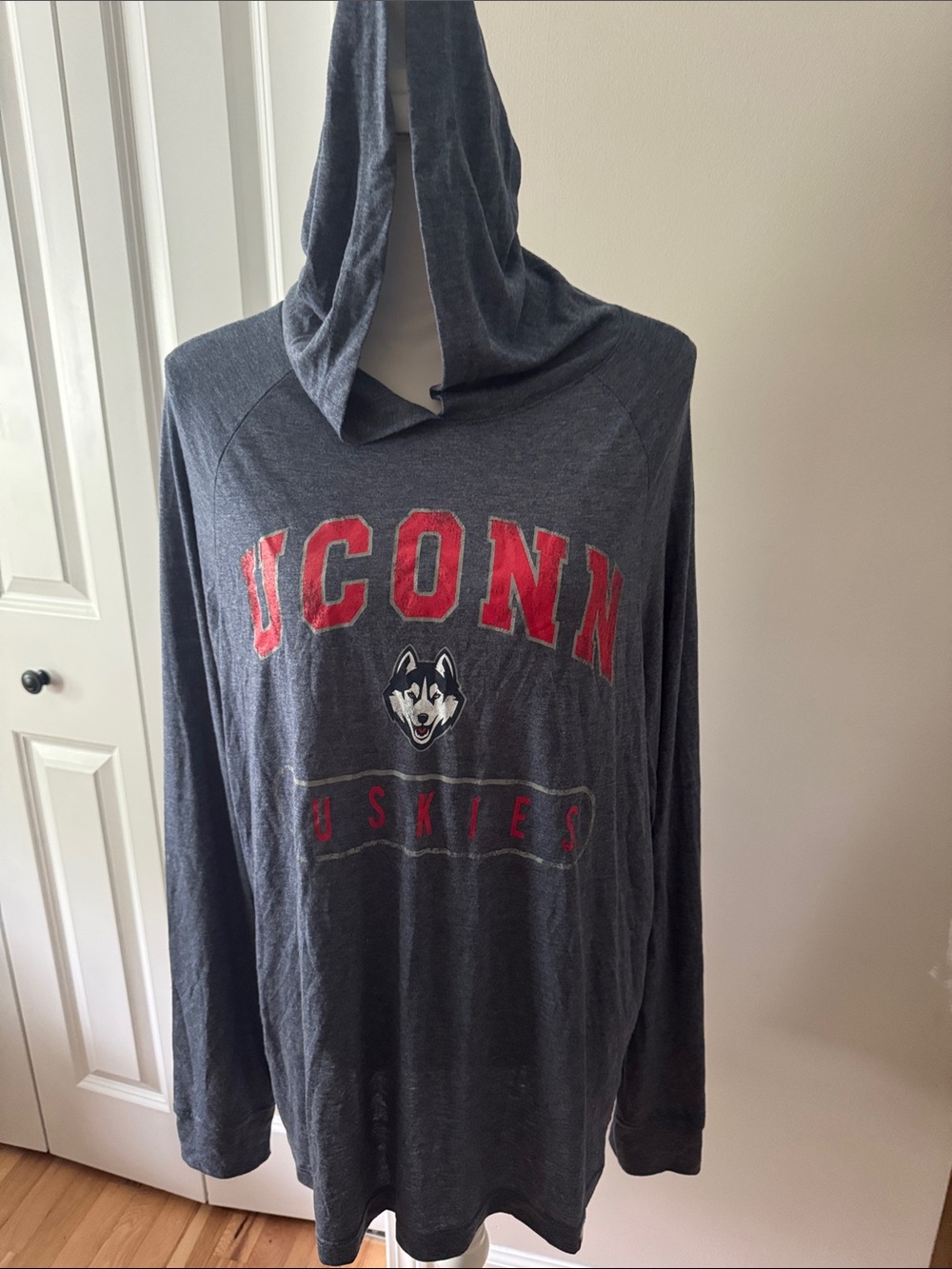 UConn Huskies Men's Gray Hooded Long-Sleeve Tee